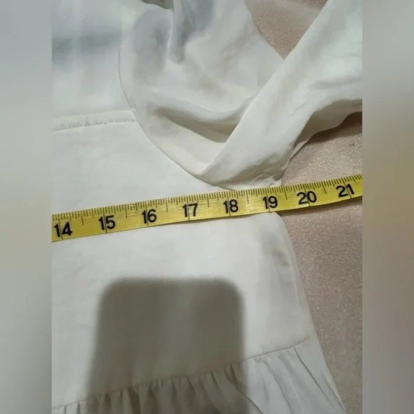 Altar’d State Elegant creamy White Women's Top 3/4 sleeves size medium - Picture 6 of 7